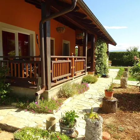 Prázdninový dům House Toni For 8 Persons Brisevo