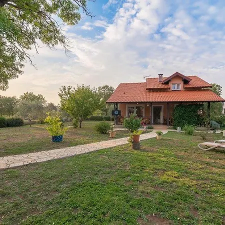 House Toni For 8 Persons Prázdninový dům