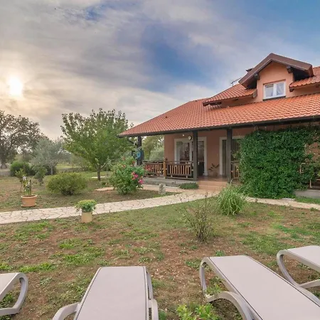 Prázdninový dům House Toni For 8 Persons