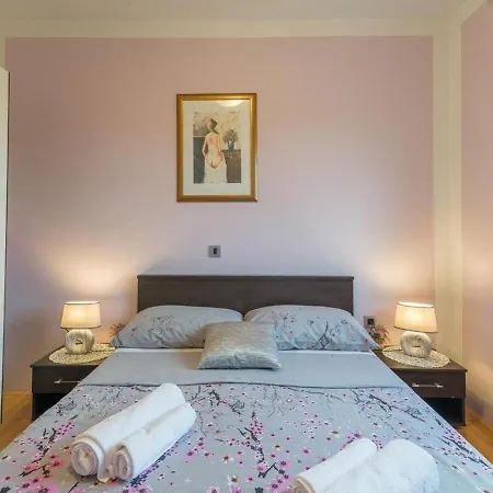 House Toni For 8 Persons بيت للعطل