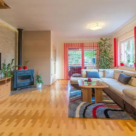 House Toni For 8 Persons بيت للعطل Brisevo