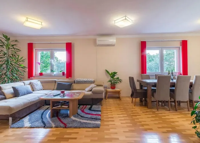 House Toni For 8 Persons Σπίτι διακοπών *