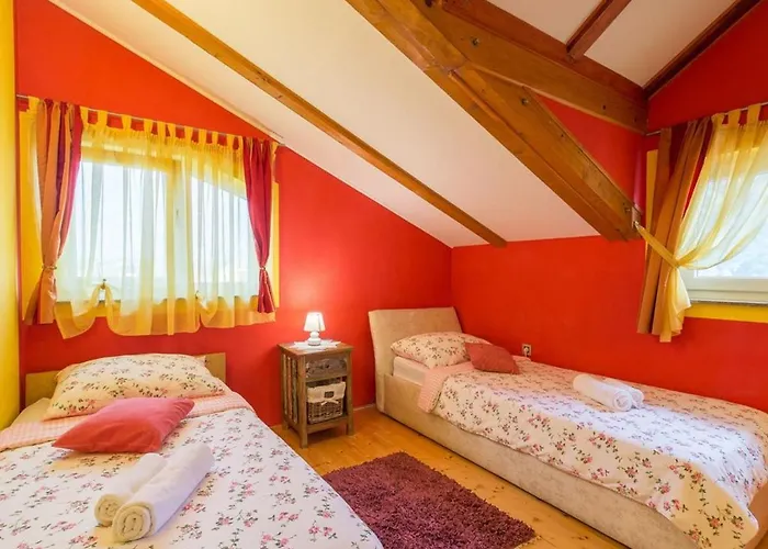 House Toni For 8 Persons